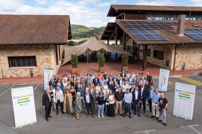 Iberdrola homenajea a trabajadores veteranos y jubilados del País Vasco