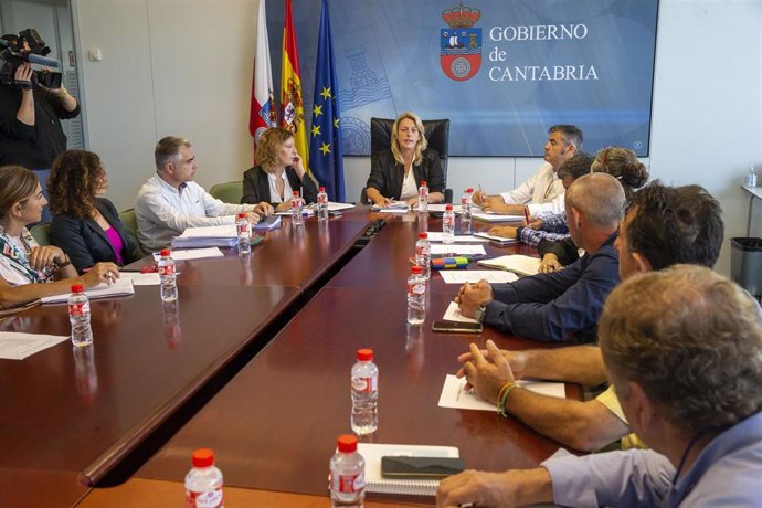 La Consejera De Desarrollo Rural, Ganadería, Pesca Y Alimentación, María Jesús Susinos, Preside La Mesa Regional Agraria