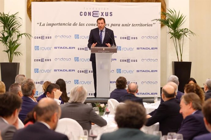 Óscar Puente en un almuerzo con empresarios valencianos organizado por la Fundación Conexus