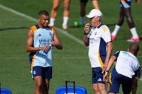 Ancelotti: "Si no hay riesgo, Mbappé jugará desde el primer minuto"