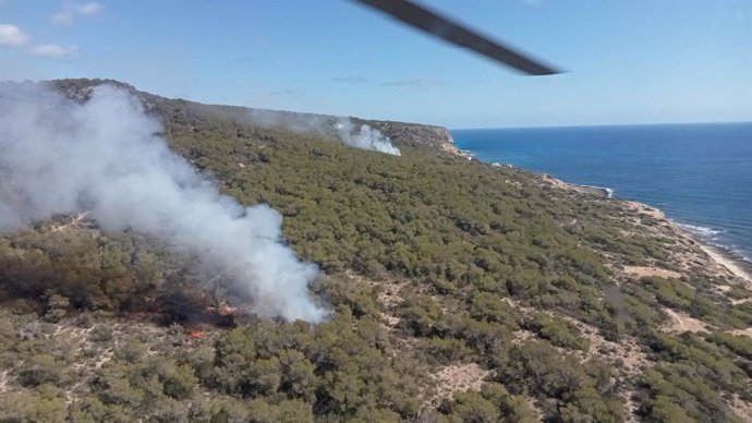 Incendios declarados en la Punta Roja de Formentera.