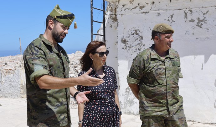 La ministra de Defensa, Margarita Robles, visita a los peñones de Vélez de la Gomera y Alhucemas. A 19 de agosto del 2024.