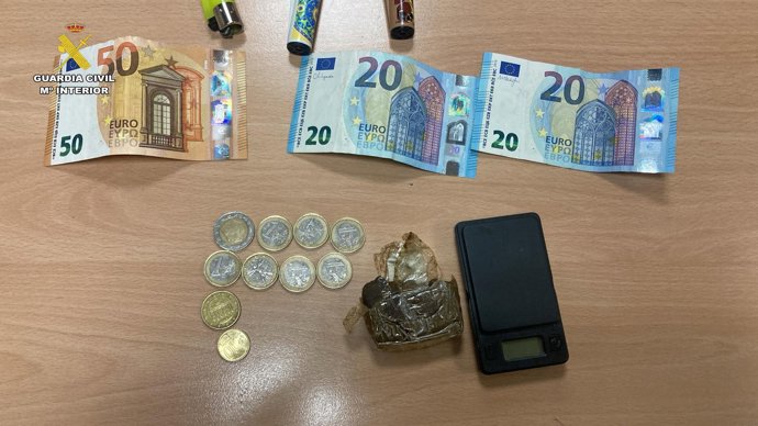 Droga y dinero incautado al menor de 15 años en Arnedo