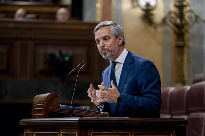 El diputado del PP, Juan Bravo, interviene durante una sesión plenaria en el Congreso de los Diputados, a 26 de septiembre de 2024, en Madrid (España). 