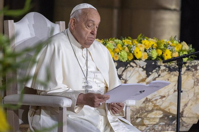 28 September 2024, Belgium, Brussels: Pope Francis is pictured during a papal visit to meet Belgian clergy at the National Basilica of the Sacred Heart in Koekelberg, Brussels. Photo: Nicolas Maeterlinck/Belga/dpa