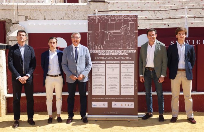 El presidente de la Diputación de Málaga, Francisco Salado, durante la presentación de la segunda edición de Escuelas Taurinas.