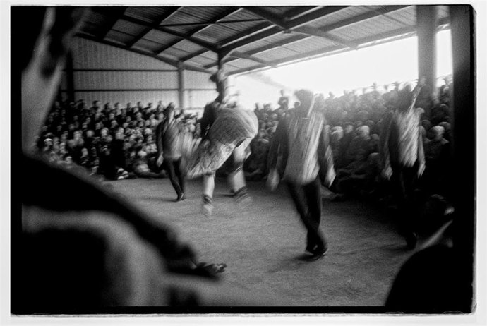 Una de las imágenes del proyecto Maskaradak de la fotógrafa vizcaína Saioa Miguel.