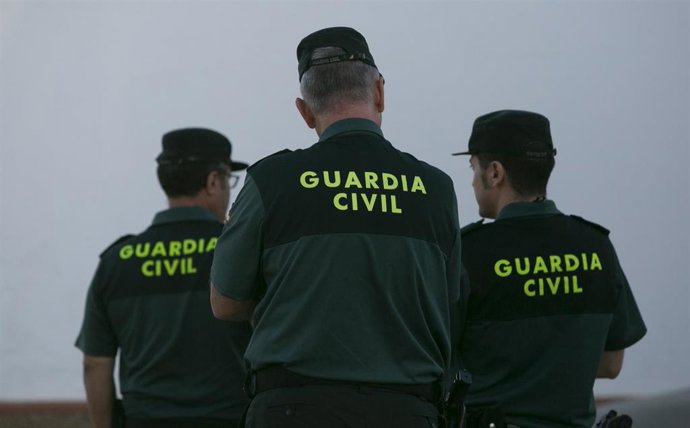 Archivo - Agentes de la Guardia Civil.