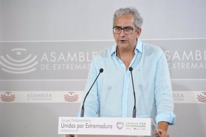 Archivo - El diputado de Unidas por Extremadura Joaquín Macías en una imagen de archivo