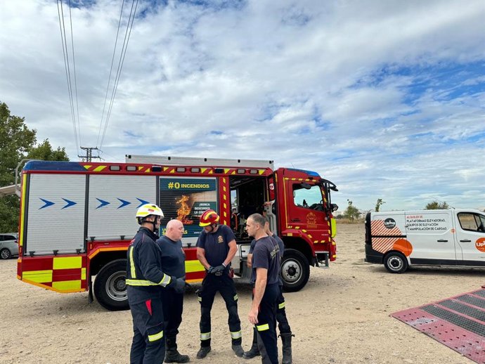 Muere un hombre un trabajador por un descarga eléctrica en una línea de alta tensión en Torrejón