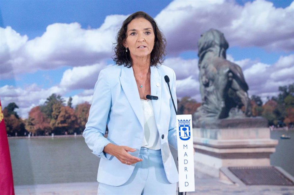 La portavoz del PSOE en el Ayuntamiento, Reyes Maroto, interviene tras un pleno del Ayuntamiento  