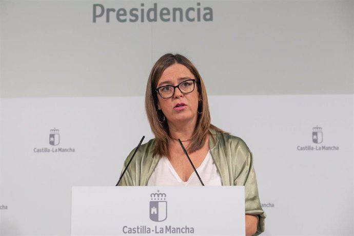 La consejera Portavoz del Gobierno regional, Esther Padilla, comparece en rueda de prensa, en el Palacio de Fuensalida, para informar sobre los acuerdos adoptados el Consejo de Gobierno.