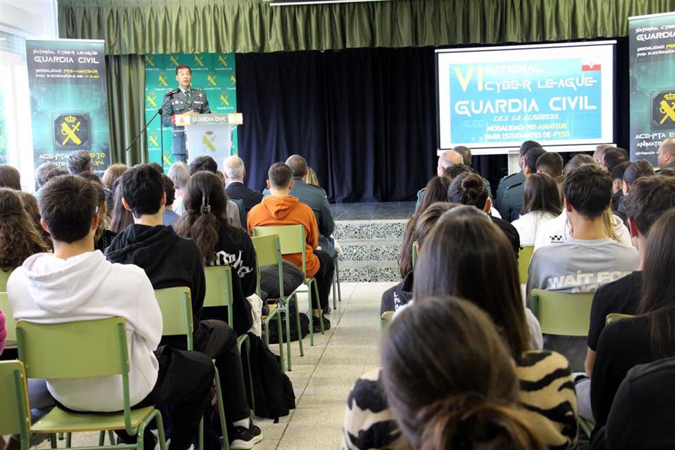 Alumnos de 4 de la ESO de Cantabria participarán en la Ciberliga organizada por la Guardia Civil