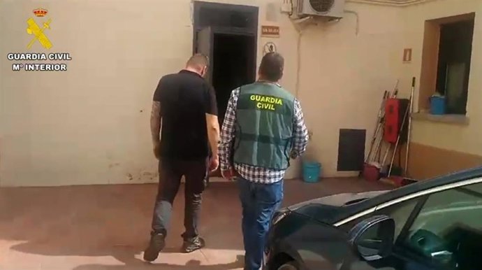 Imagen de la detención de la Guardia Civil