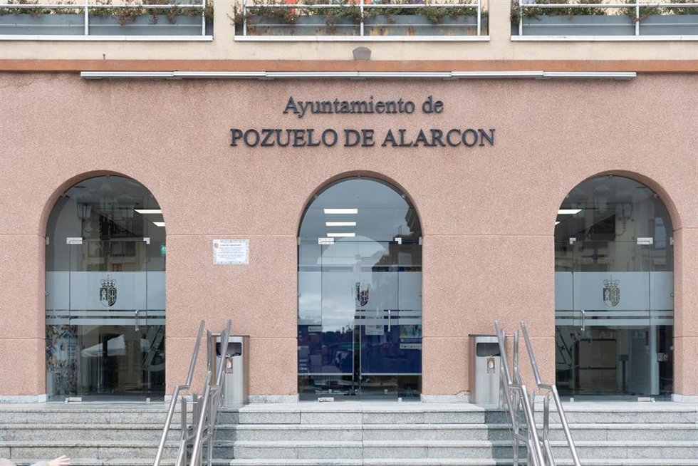 Archivo - Fachada del Ayuntamiento de Pozuelo de Alarcón, a 13 de febrero de 2024, en Pozuelo de Alarcón, Madrid (España).