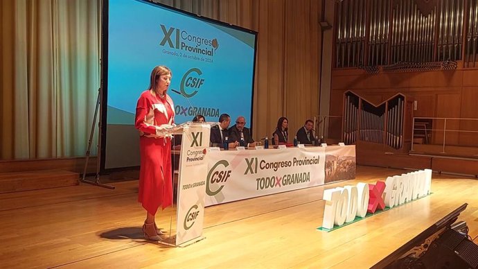 La presidenta de CSIF en Granada, Victoria Eugenia Pineda