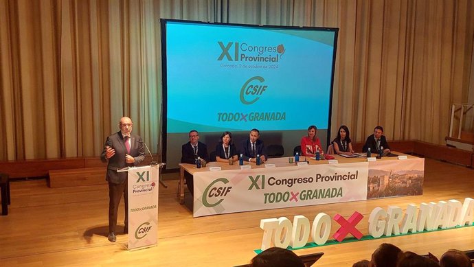 El presidente nacional de CSIF, Miguel Borra, en la clausura del congreso provincial del sindicato en Granada