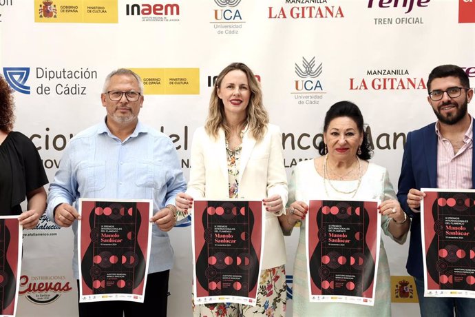 La diputada Vanesa Beltrán, durante el acto de presentación de los IX Premios de Flamenco Manolo Sanlúcar, a 2 de octubre de 2024, en Cádiz, Andalucía (España). 