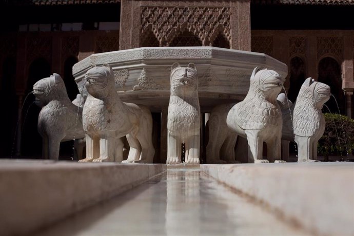 Archivo - Fuente de Los Leones de la Alhambra. 