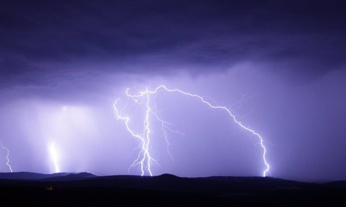 Latam.-Ciencia.-Sorprendente radiación gamma en grandes tormentas tropicales