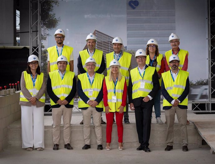 (Izquierda Superior) Anna Guiró, Pedro Rico, Eduard Sanz, Pilar Díaz, Jorge Gallardo, David Baulenas, Oliver José Peña Estévez, Francesc Vives,  Montserrat Zamora Y Manuel Pozo