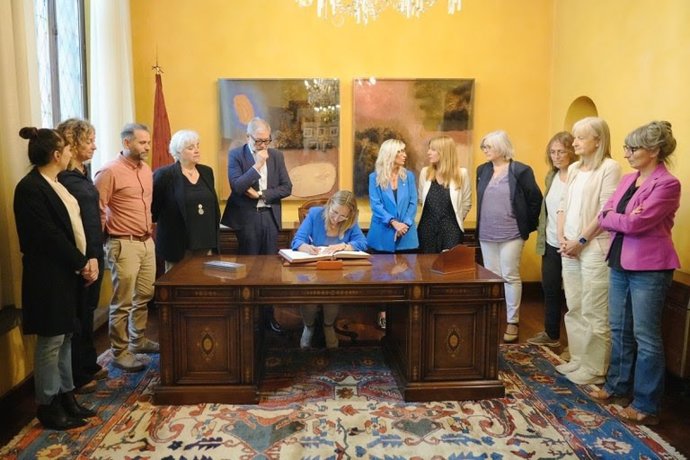 Visita de la consellera de Igualdad y Feminismo de la Generalitat, Eva Menor, al Ayuntamiento de Lleida, a 2 de octubre de 2024