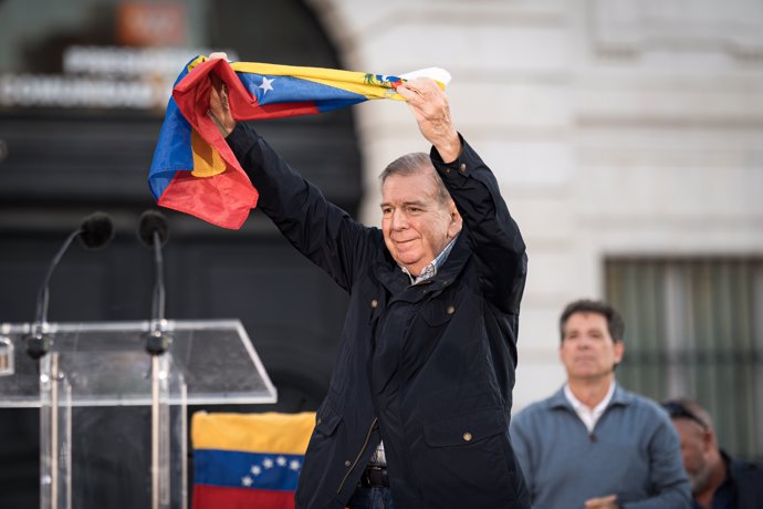 El líder opositor venezolano, Edmundo González, durante una concentración por la libertad de Venezuela, en la Puerta del Sol, a 28 de septiembre de 2024, en Madrid (España).