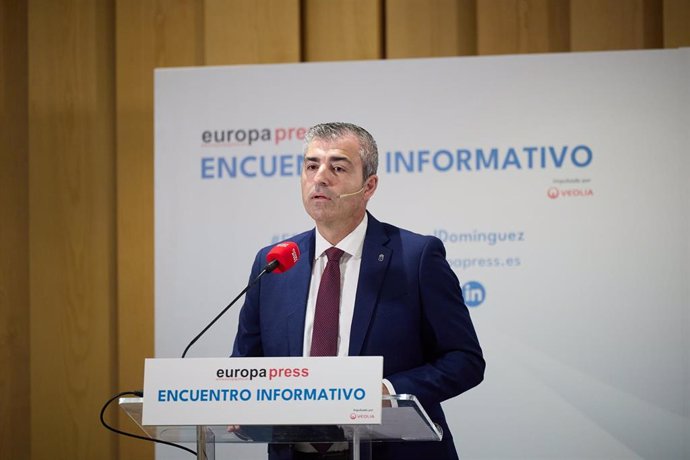 El vicepresidente del Gobierno de Canarias, Manuel Domínguez, interviene durante un Encuentro Informativo de Europa Press, en el Hotel Hyatt Regency Hesperia, a 3 de octubre de 2024, en Madrid (España).