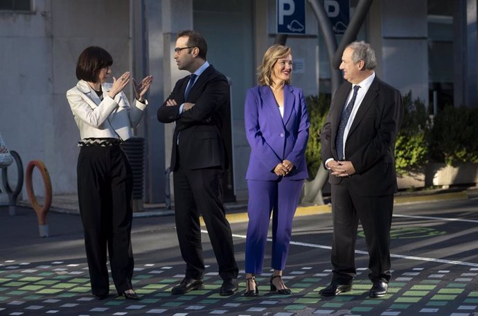 (I-D) La ministra de Ciencia, Innovación y Universidades, Diana Morant, el ministro de Economía, Comercio y Empresa, Carlos Cuerpo, la ministra de Educación, Formación Profesional y Deportes, Pilar Alegría, y el ministro de Industria y Turismo, Jordi Here