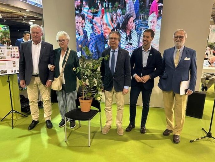 Donación de la histórica rosa