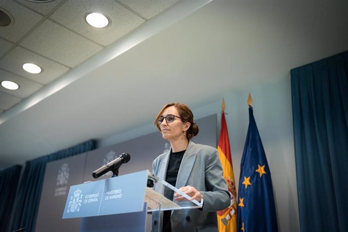 Archivo - La ministra de Sanidad, Mónica García, preside el pleno del Consejo Interterritorial del Sistema Nacional de Salud (CISNS), en la sede del Ministerio, a 14 de junio de 2024, en Madrid (España). Durante el consejo, se designa, a instancia de los 