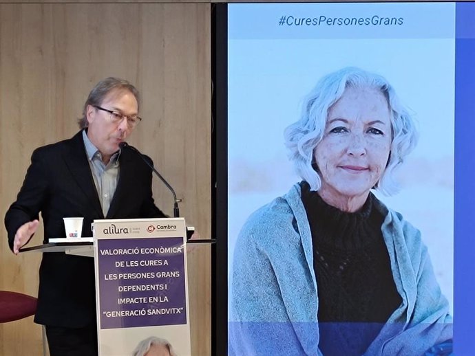 El presidente de la Cámara de Barcelona, Josep Santacreu, en la presentación del informe