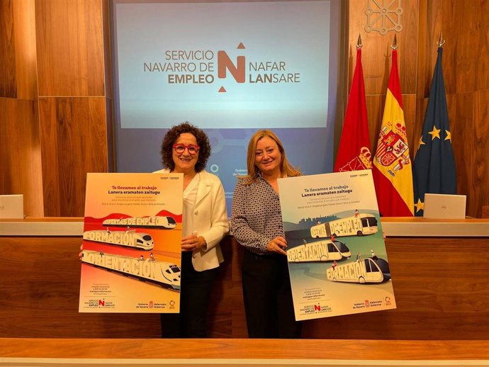 La consejera Carmen Maeztu junto a la directora de SNE-NL, Miriam Marton, en la presentación de la campaña 'Te llevamos al trabajo'