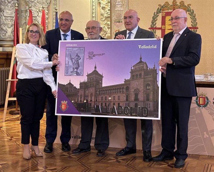 Presentación del sello conmemorativo de la Exfilna 2024 en Valladolid.