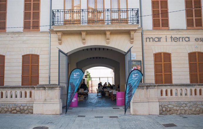 Entrada del teatro Mar i Terra de Palma, donde se celebran las jornadas profesionales del Fira B!