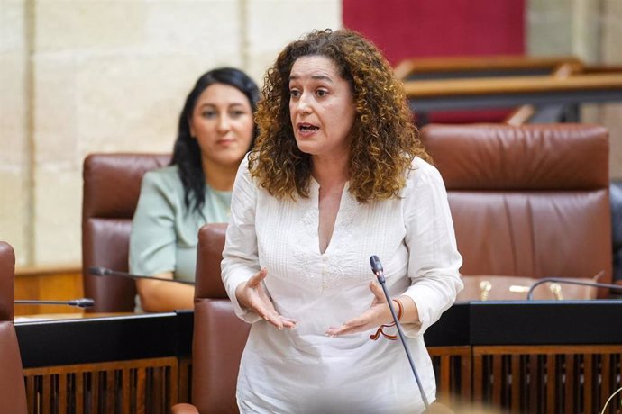 La portavoz de Por Andalucía, Inmaculada Nieto, en el pleno del Parlamento del 3 de octubre de 2024.