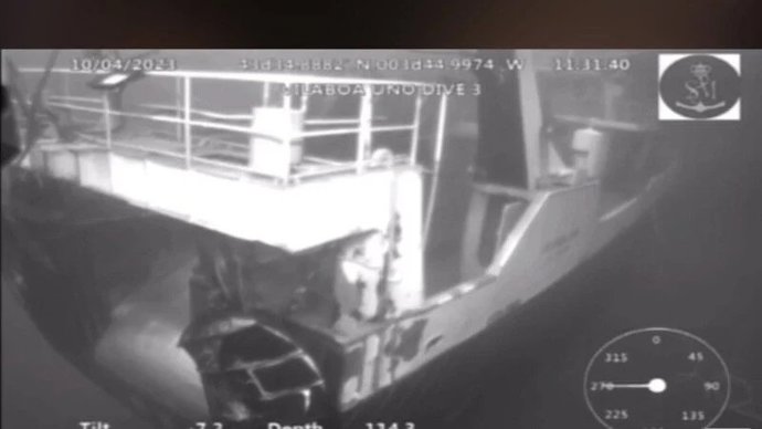 Archivo - Vilaboa Uno, pesquero hundido a unas seis millas de Santander en abril. Los familiares de dos de las víctimas piden que se reflote el barco o que buzos puedan bajar para encontrar al marinero desaparecido