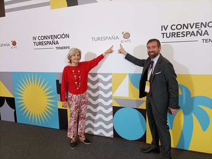 La consejera de Turismo, Victoria Bazaga, en la convención de Tenerife.