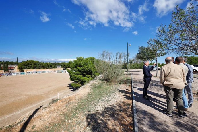 El consejero municipal de Urbanismo, Infraestructuras, Energía y Vivienda, Víctor Serrano, visita obras en la Z-30 para aumentar la seguridad ante inundaciones