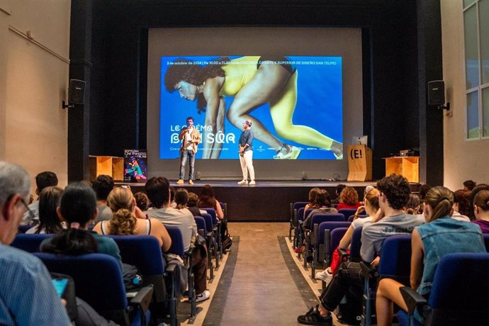 El evento, al que han asistido 250 alumnos, ha contado con la bienvenida del director de la Escuela, Juan Macías; y el director de la Alianza Francesa y el Festival de Cine Francés de Málaga, Sullivan Benetier