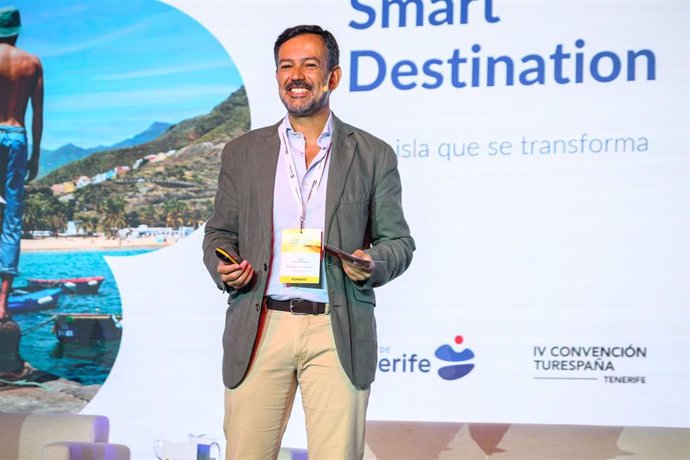 El vicepresidente y consejero de Turismo del Cabildo de Tenerife, Lope Afonso, en una intervención ante la Convención de Turespaña