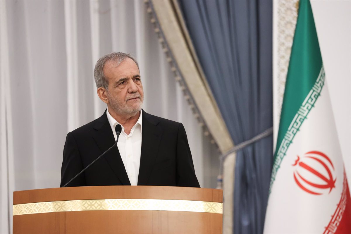 Pezeshkian emphasizes that Iran considers “a duty” to support “resistance groups”