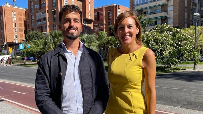 El diputado nacional de Vox por Málaga, Carlos Hernández Quero, acompañado por la diputada nacional, Patricia Rueda, ha propuesto un "plan integral para aliviar la crisis de vivienda".