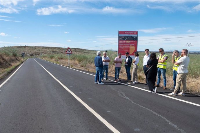 Concluyen las obras de mejora de la carretera CC-326, que une Talaván con la capital cacereña