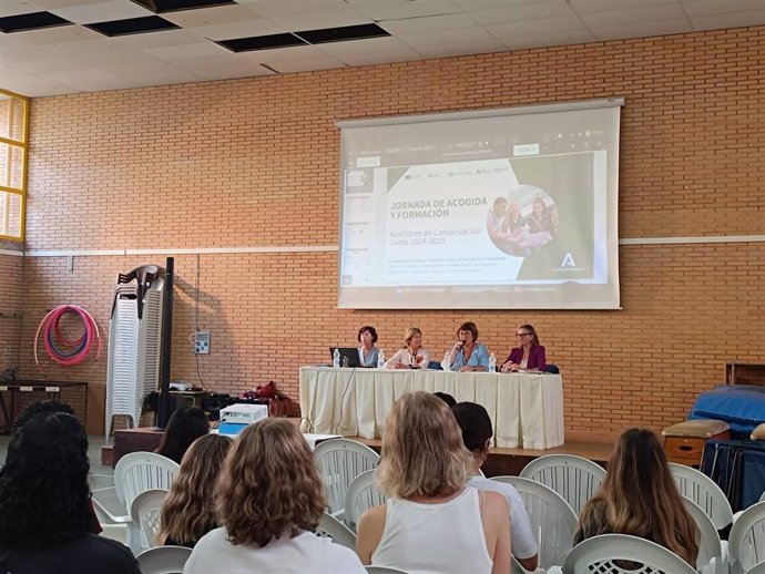 Isabel Paredes en la Jornada de Acogida de Auxiliares de Conversación en El Puerto.