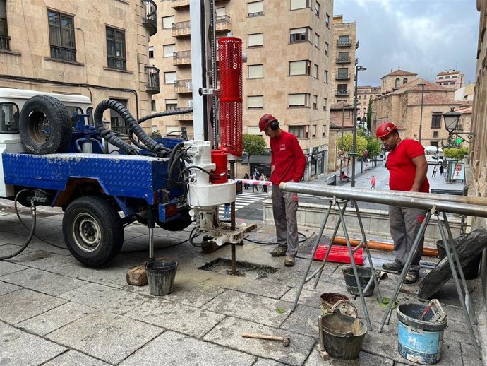 El Ayuntamiento de Salamanca ultima el proyecto para instalar un elevador en las escaleras situadas en la Gran Vía.