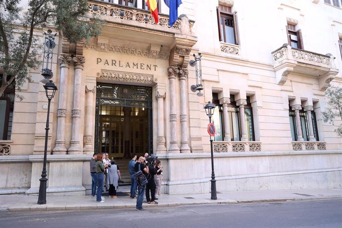 Archivo - Fachada del Parlament Balear, a 24 de mayo de 2024, en Palma de Mallorca, Mallorca, Baleares (España). La comisión no permanente de investigación en el Parlament balear sobre la compra de material sanitario en la pandemia continúa hoy con las co