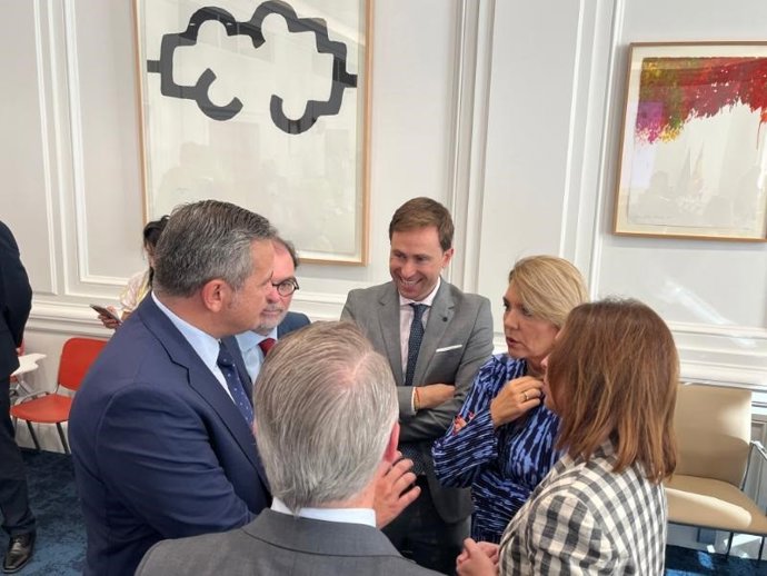 El consejero de Política Local, Infraestructuras y Lucha contra la Despoblación, Daniel Osés, en la Conferencia Sectorial de Vivienda