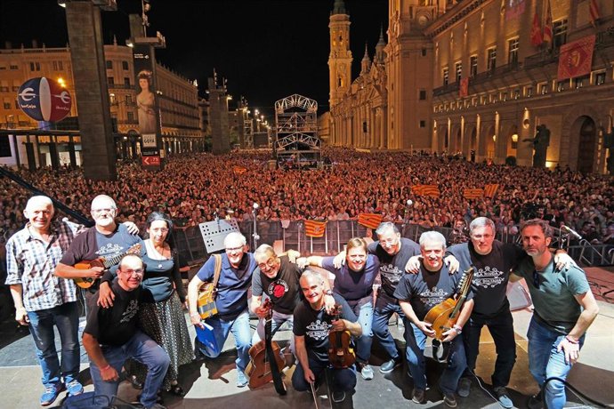 La Ronda de Boltaña en la Plaza del Pilar.