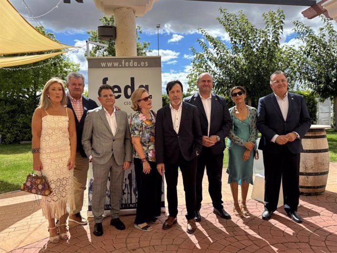 Foto de familia del Encuentro Empresarial de FEDA celebrado en Hellín.